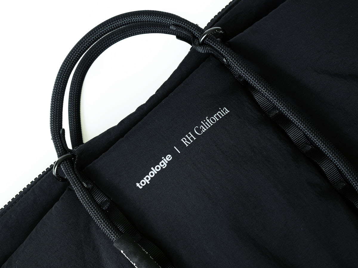 Topologie for Ron Herman Cloud Tote With 10mm Rope Loop ロゴ部分