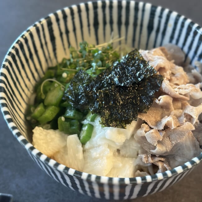 榎本美沙さんの「豚しゃぶねばねば海苔うどん」