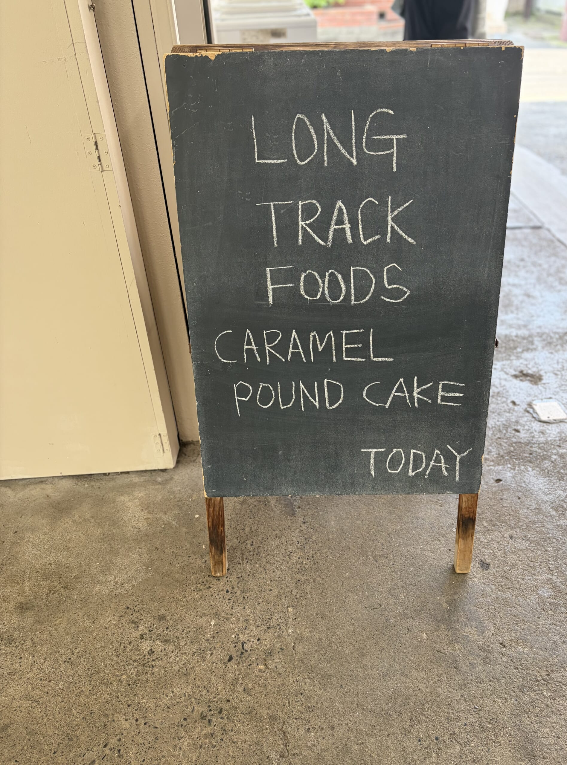 DAILY by LONG TRACK FOODS店頭