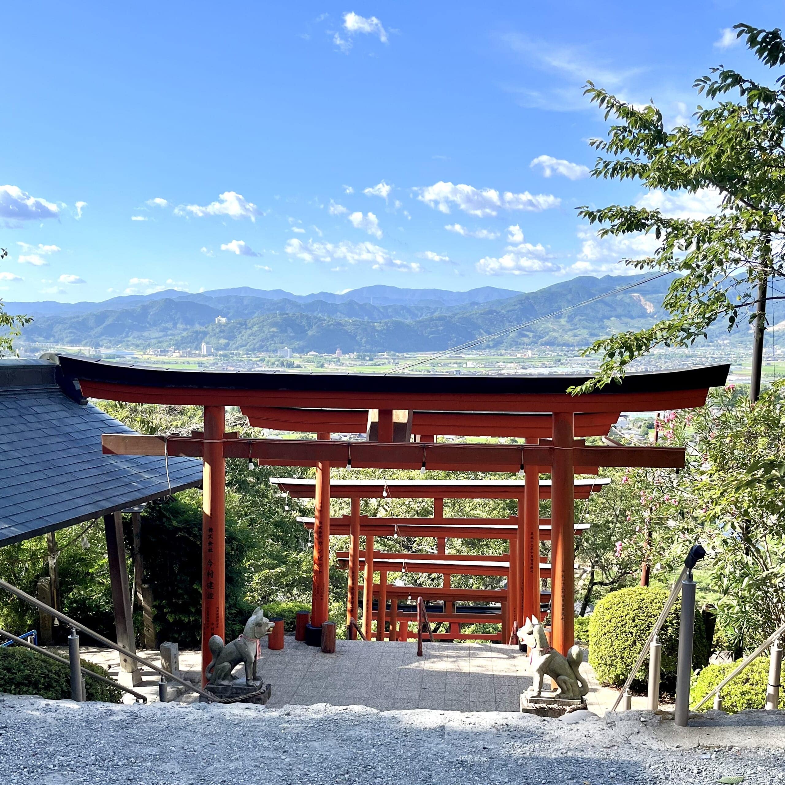 神社 鳥居
