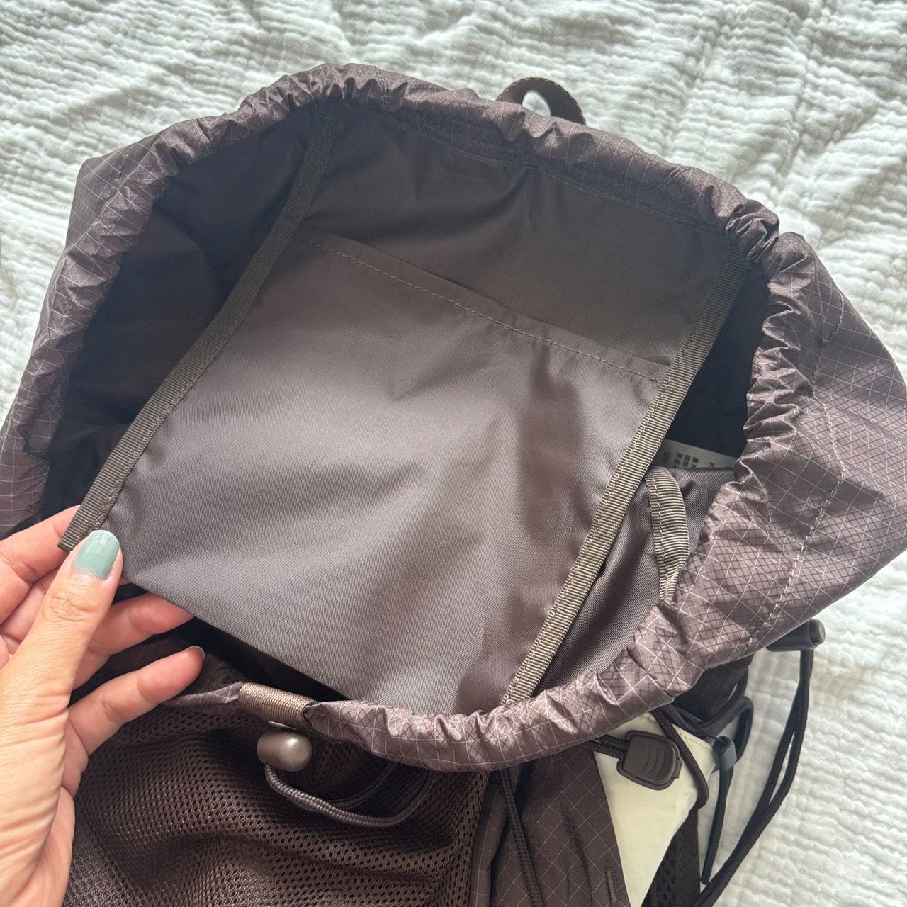 【無印良品】撥水リップストップリュックサック|ダークブラウンの内ポケット