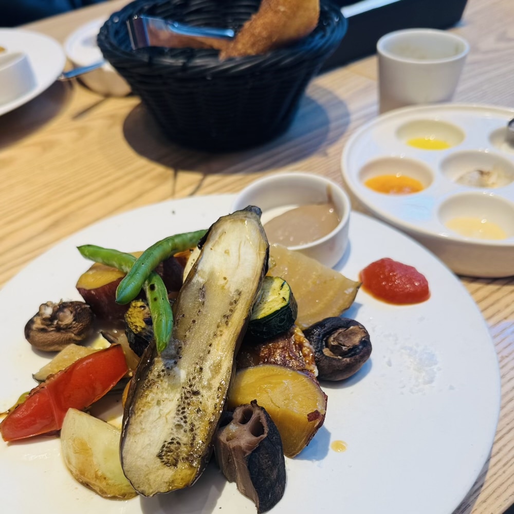 ポワン・エ・リーニュ 八重洲ミッドタウン店 季節の石窯焼き野菜