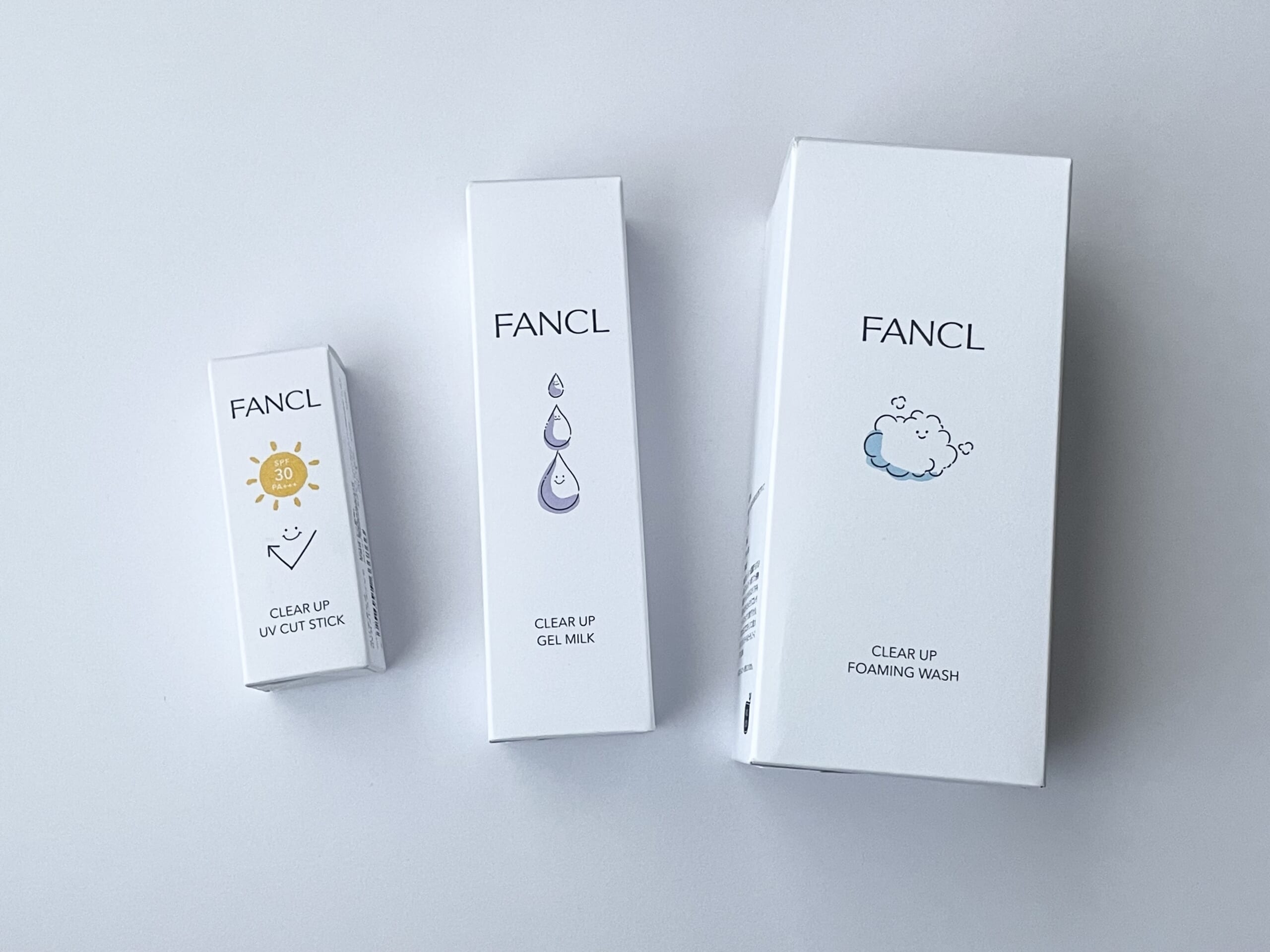ファンケルの小学生用スキンケアシリーズ「クリアアップ」。左からUVカットスティック、ミルクジェル、泡洗顔料