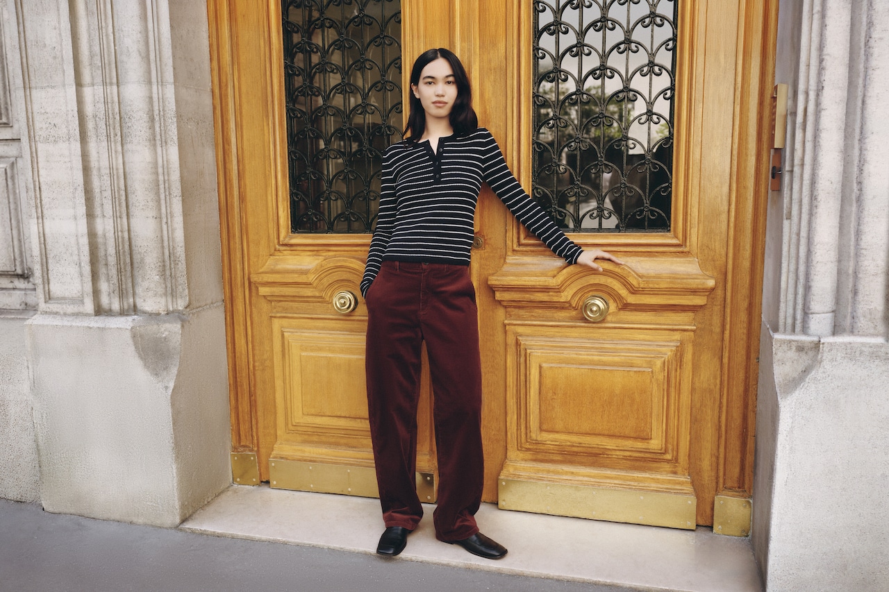 「UNIQLO and COMPTOIR DES COTONNIERS」メリノブレンドヘンリーネックセーター　モデル着用