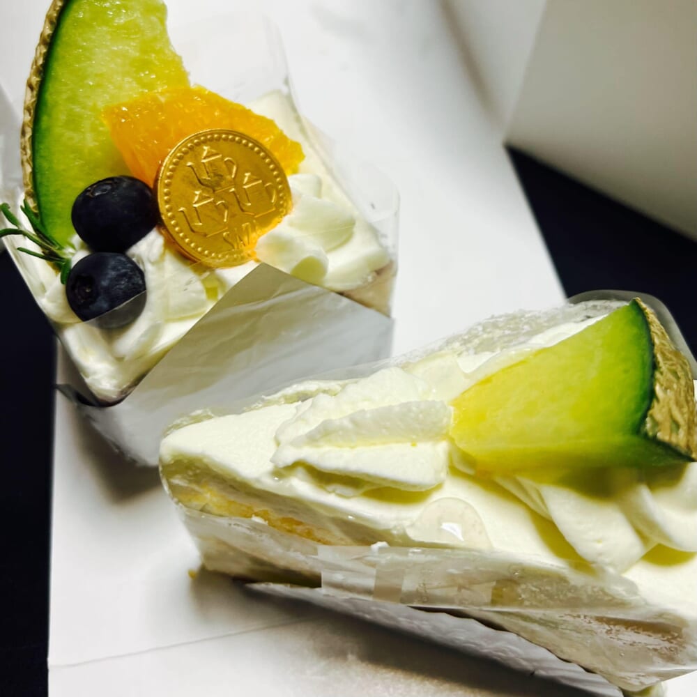 茨城県　食べ歩き SAZA COFFEE サザコーヒー カステラショート　メロンのショートケーキ