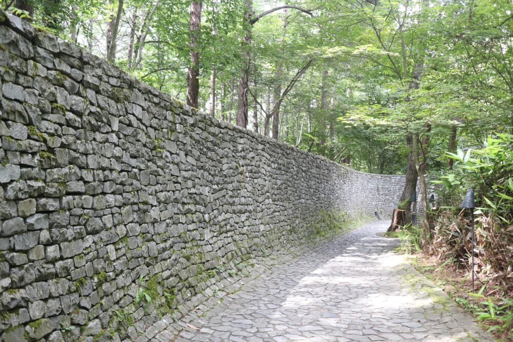 長野 軽井沢 石の教会
