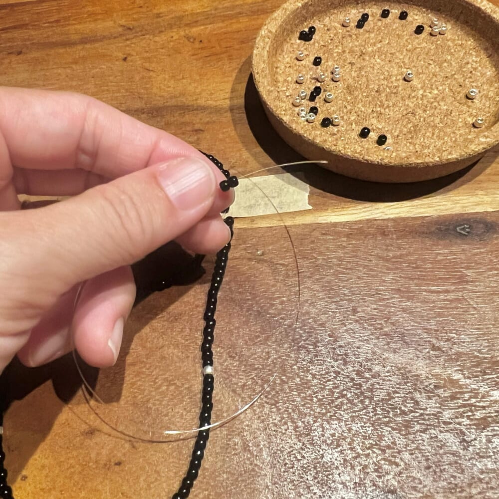 ハンドメイド ビーズネックレス