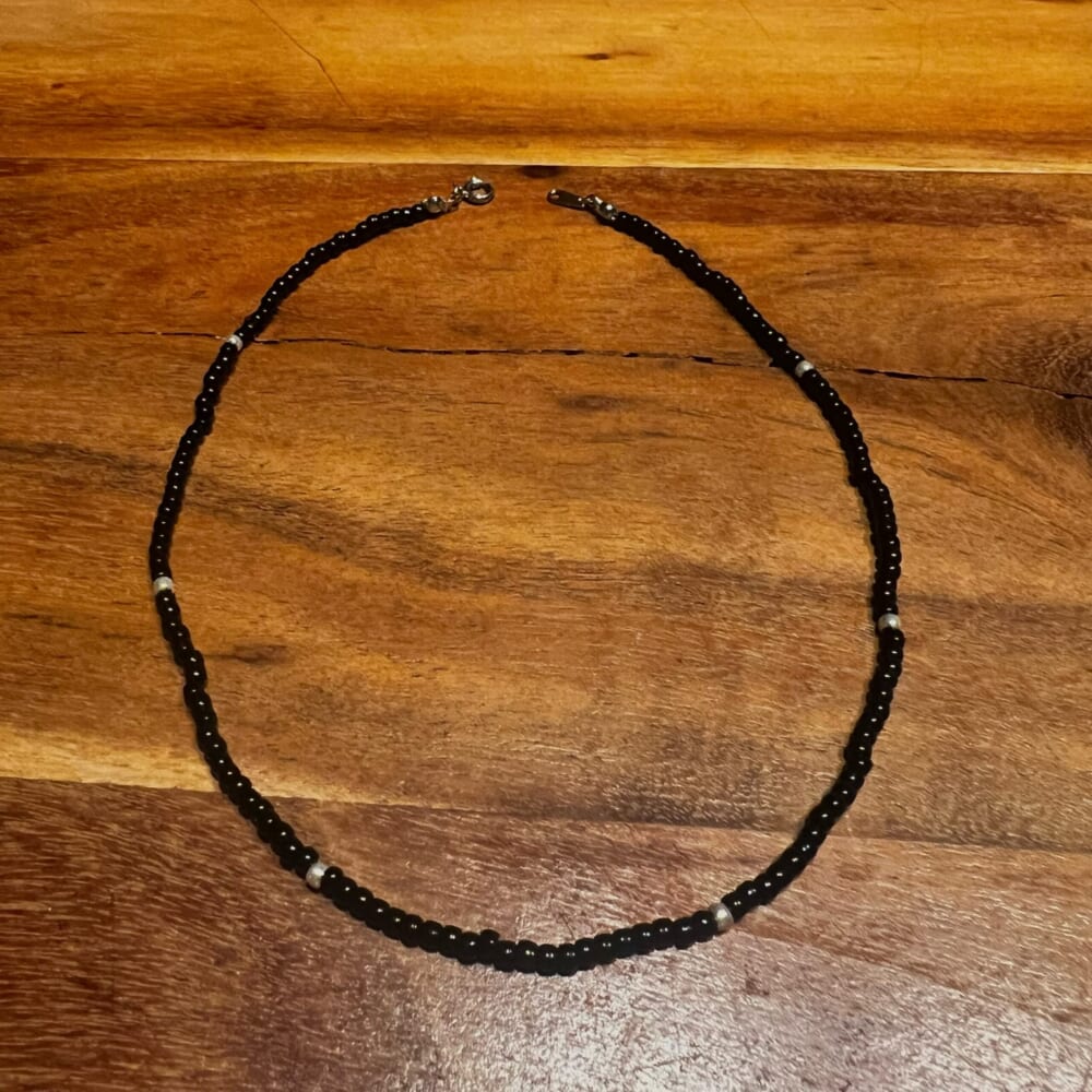 ハンドメイド ビーズネックレス