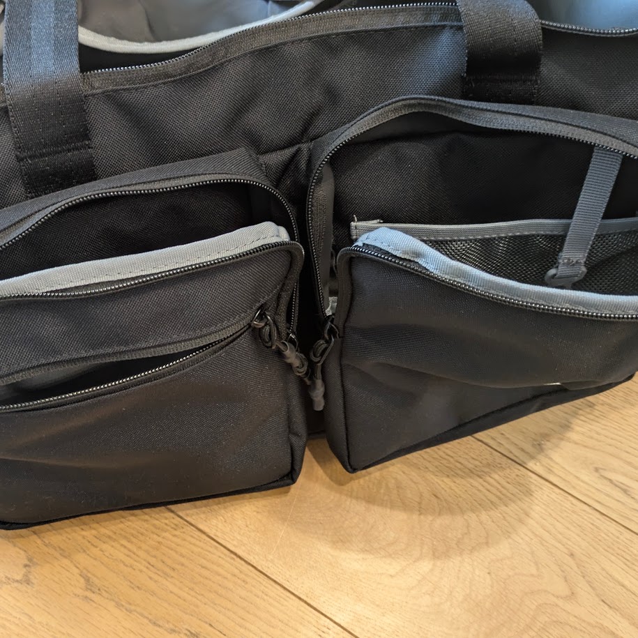 NIKE ダッフルバック ポケット
