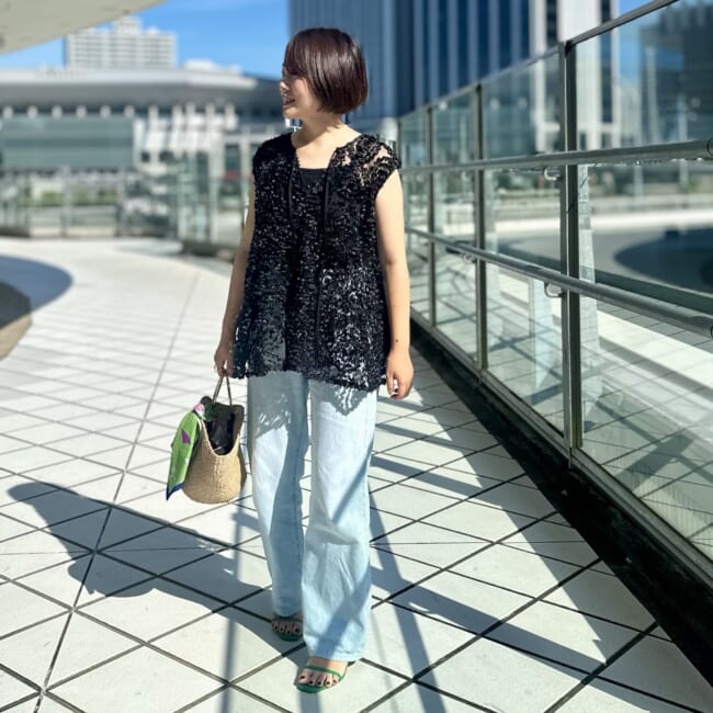 【30代ファッション】秋以降も使える「ちょっと派手な黒」に夢中!
