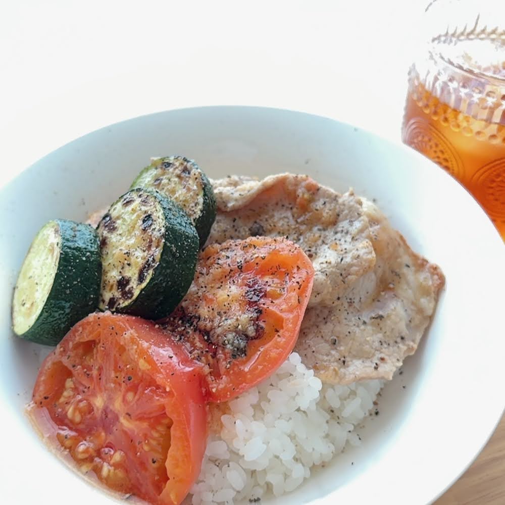 豚トマトナンプラーのっけ飯2