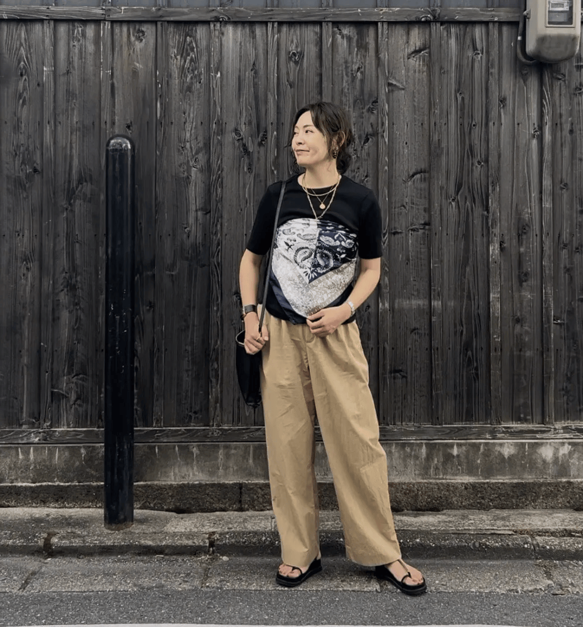 なっちんさん 「スカーフ」をアクセントに取り入れたコーデ