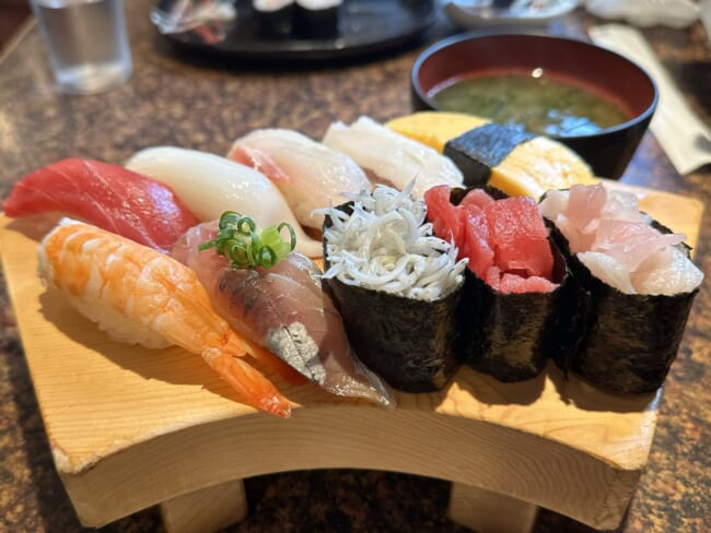 【静岡・熱海】仲見世通りの『すしの磯丸』