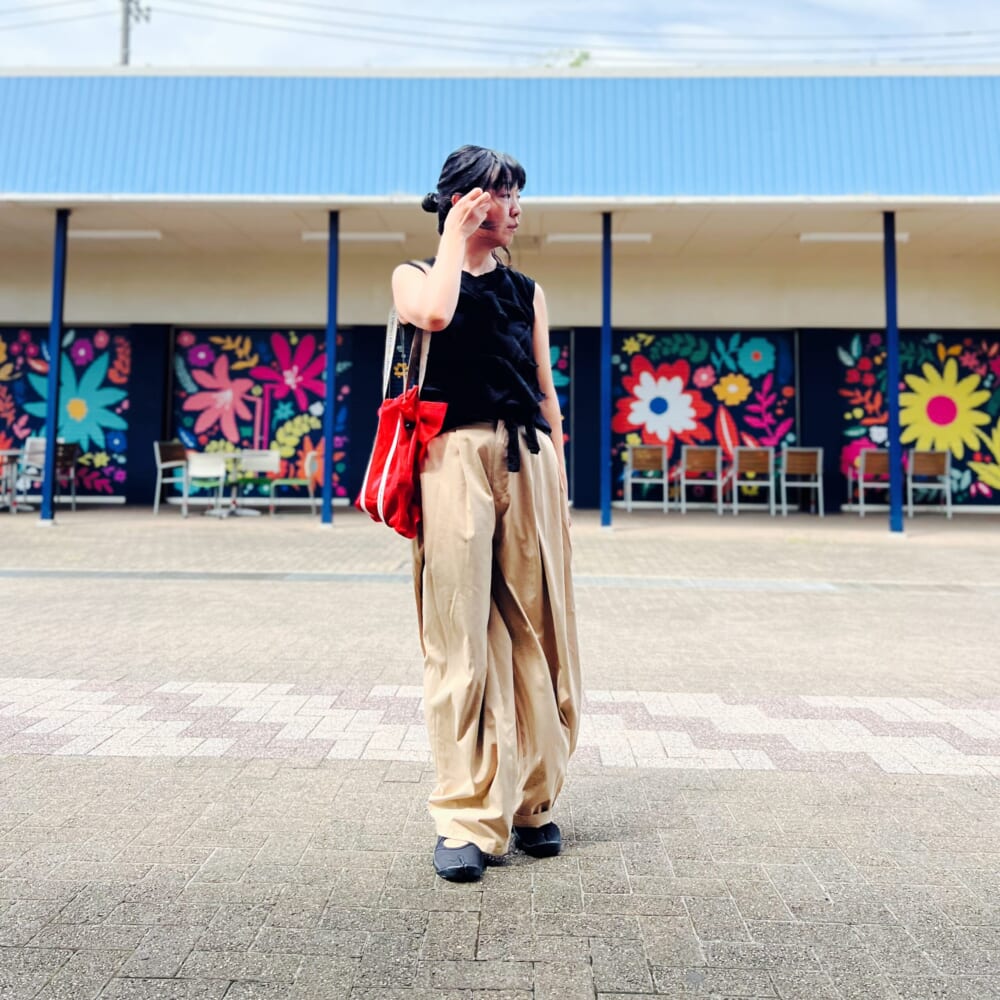 【 notch. by yui 】タックワイドコクーンパンツ
Ray BEAMS　フロント リボン ノースリーブ トップス
BROWN THEATRE PRODUCTS × FREAK'S STORE/ブラウン バイ シアタープロダクツ 別注 メッシュフリルシューズバッグ/シアー トートバッグ
