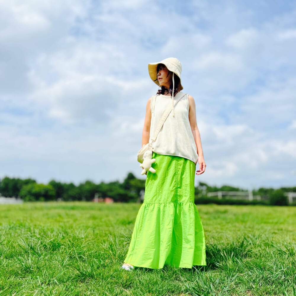 ADAM ET ROPE'　メタリック・ワッシャーナイロンスカート
URBAN RESEARCH ROSSO WOMEN　sara mallika　CTN STITCH HAT
beautiful people/ビューティフルピープル/POTR shoulder bag