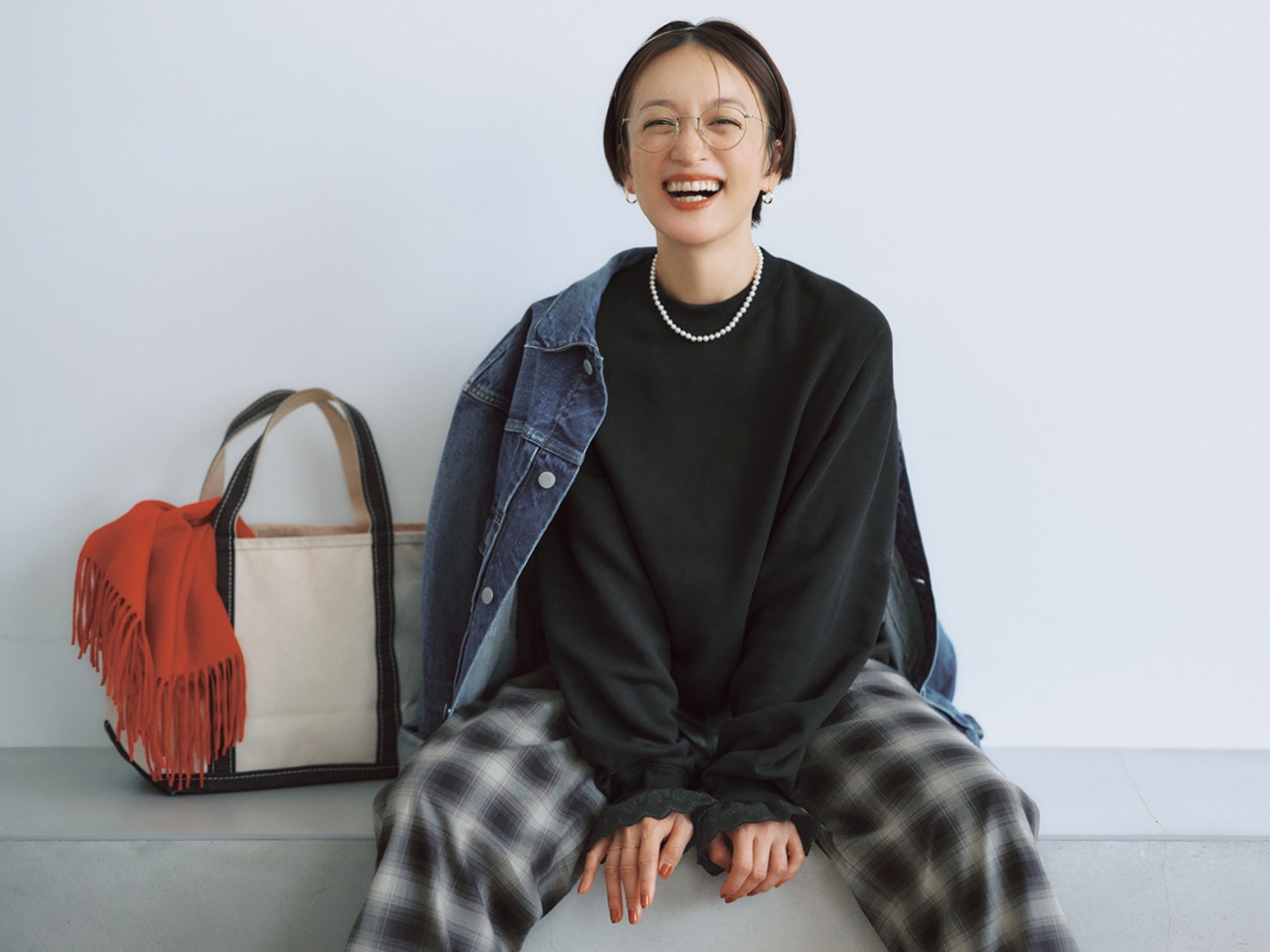 高山都さんの20th Anniv. LEE限定 12closet（トゥエルブクローゼット）【洗える】【高山都さんコラボ】袖レーススウェット ブラックのコーデ