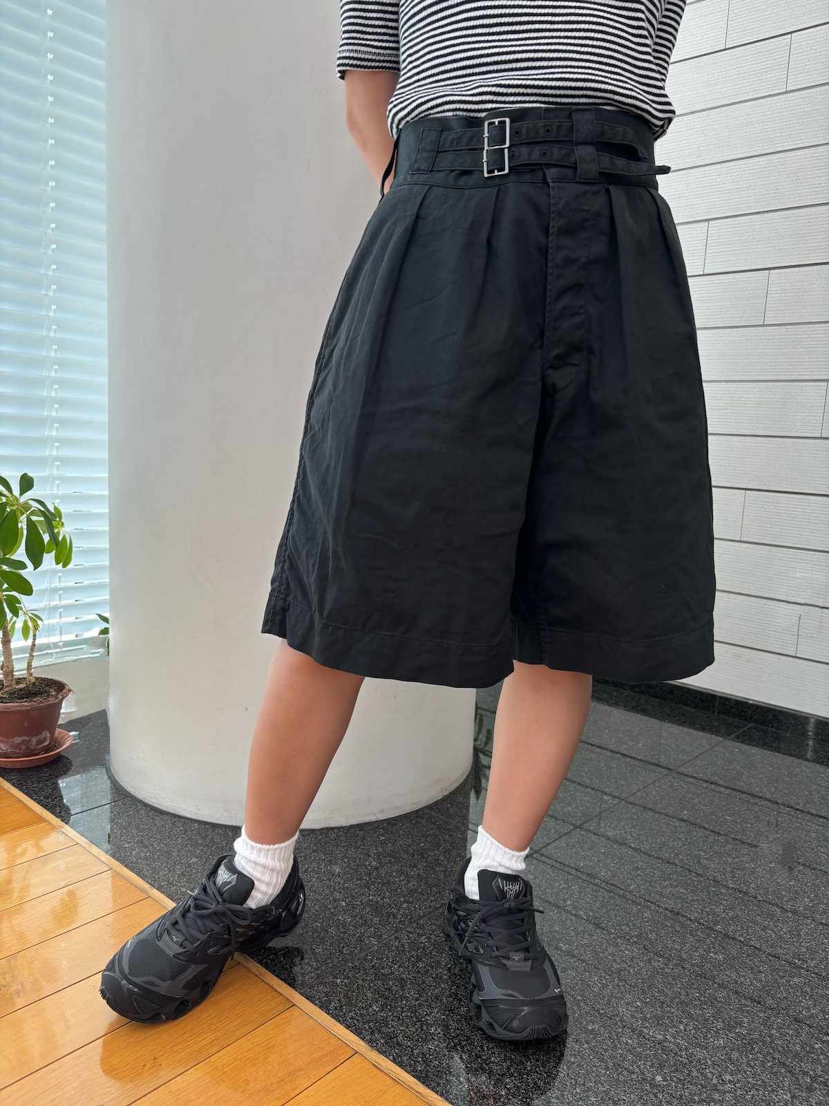 シオタ「British Army Gurkha Shorts」着用コーデ