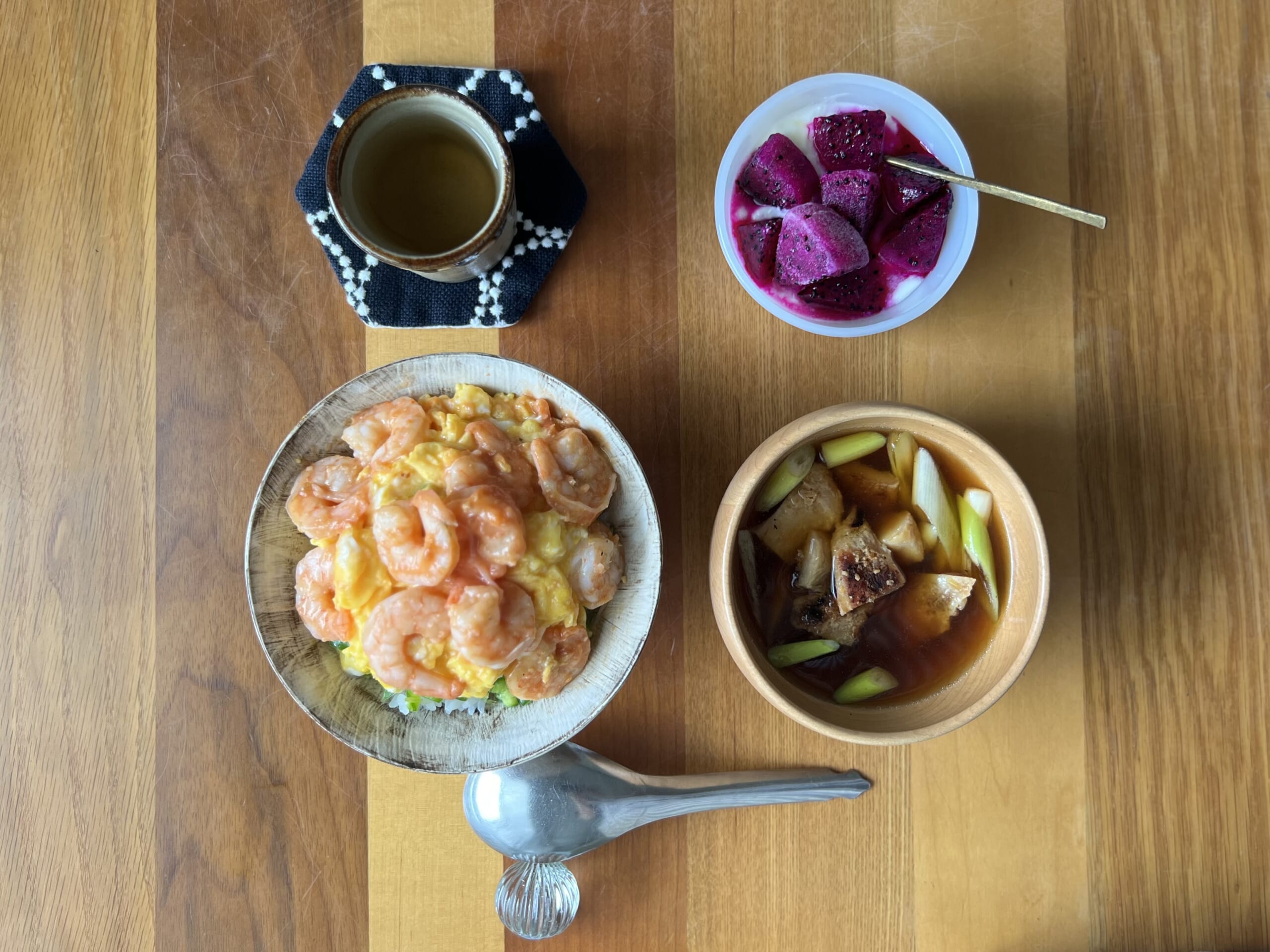 【LEEレシピ】10分で完成する「エビたまケチャップのっけ飯」/今井真実さんレシピは混ぜるだけでなつかし系のあの味になりました TB icoco