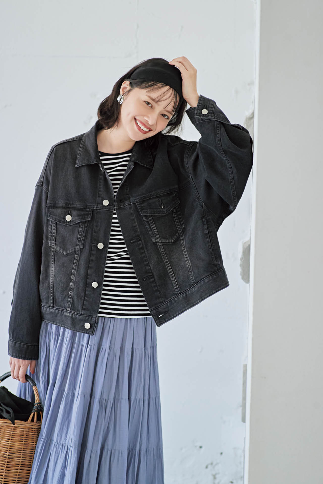 岸本セシルさんのHealthy DENIM(ヘルシーデニム)【洗える】Latteのコーデ