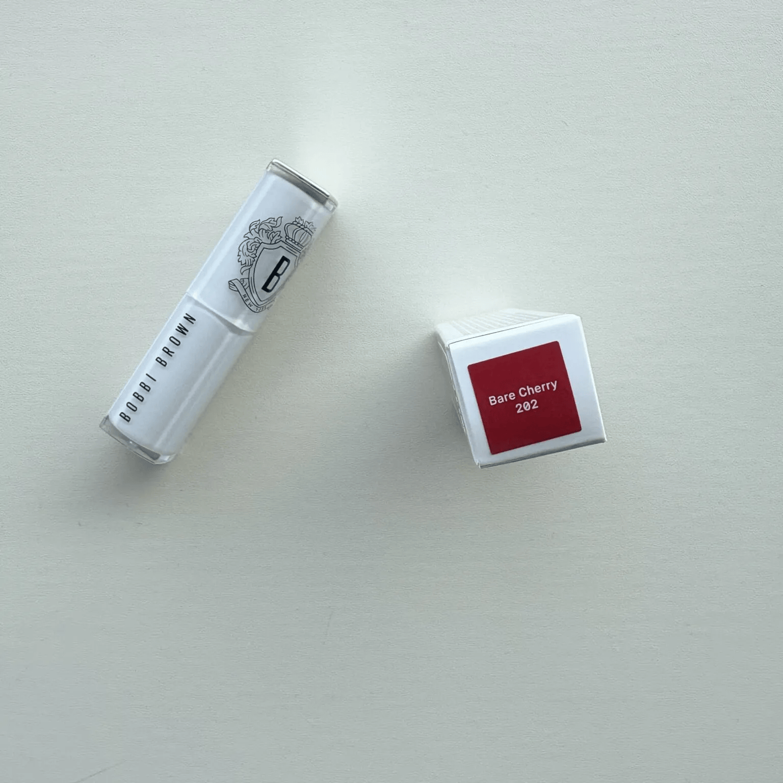 BOBBI BROWN「エクストラ リップ ティンテッド バーム 202 ベアチェリー」