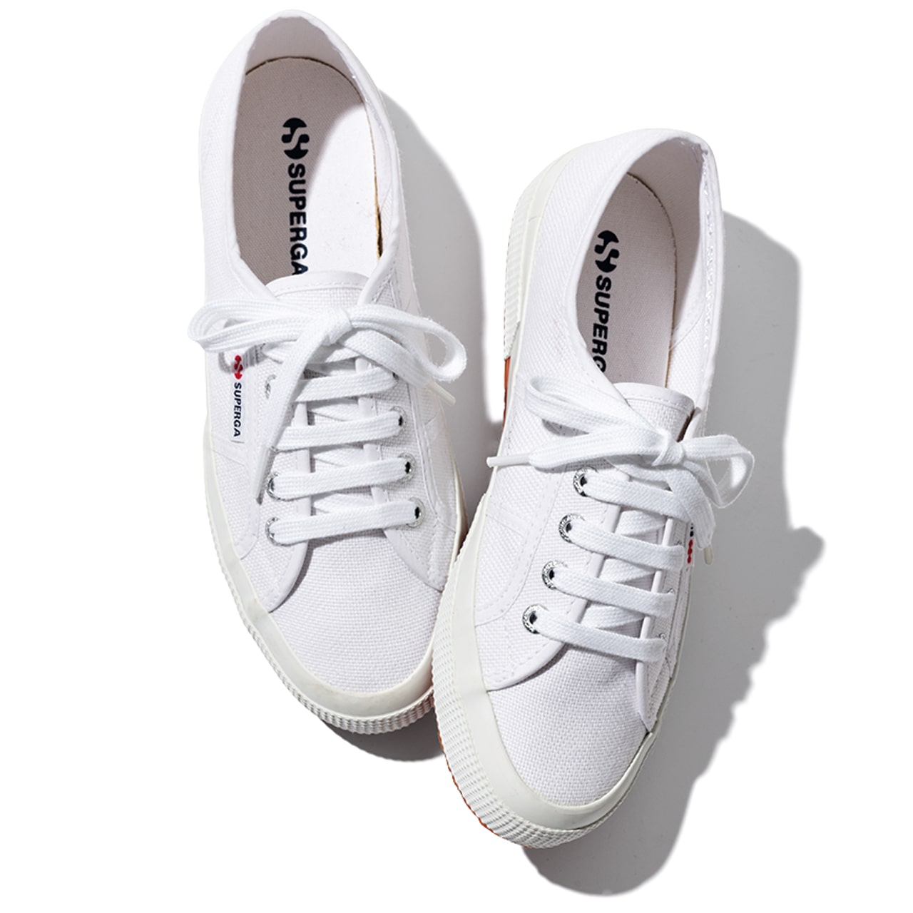 【SUPERGA（スペルガ）】「COTU CLASSIC」白のローテクスニーカー　￥11000