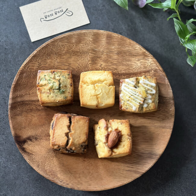 UNI COFFEE ROASTERY BON BON 米粉スコーン