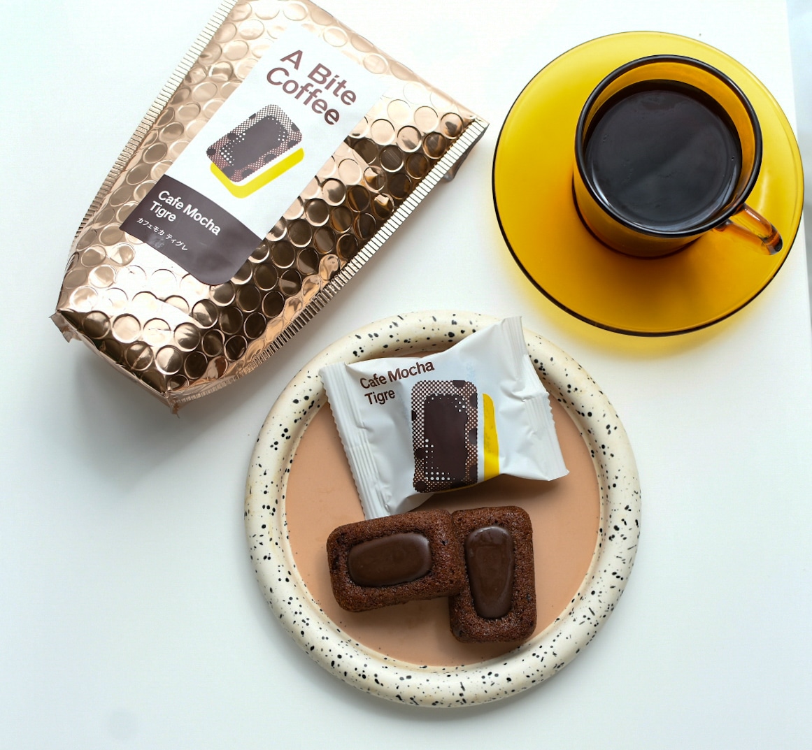 A Bite Coffee（ア バイト コーヒー）のカフェモカ ティグレの個包装とその中身
