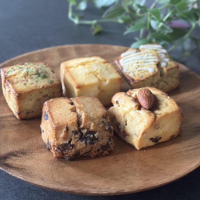 UNI COFFEE ROASTERY BON BON 米粉スコーン