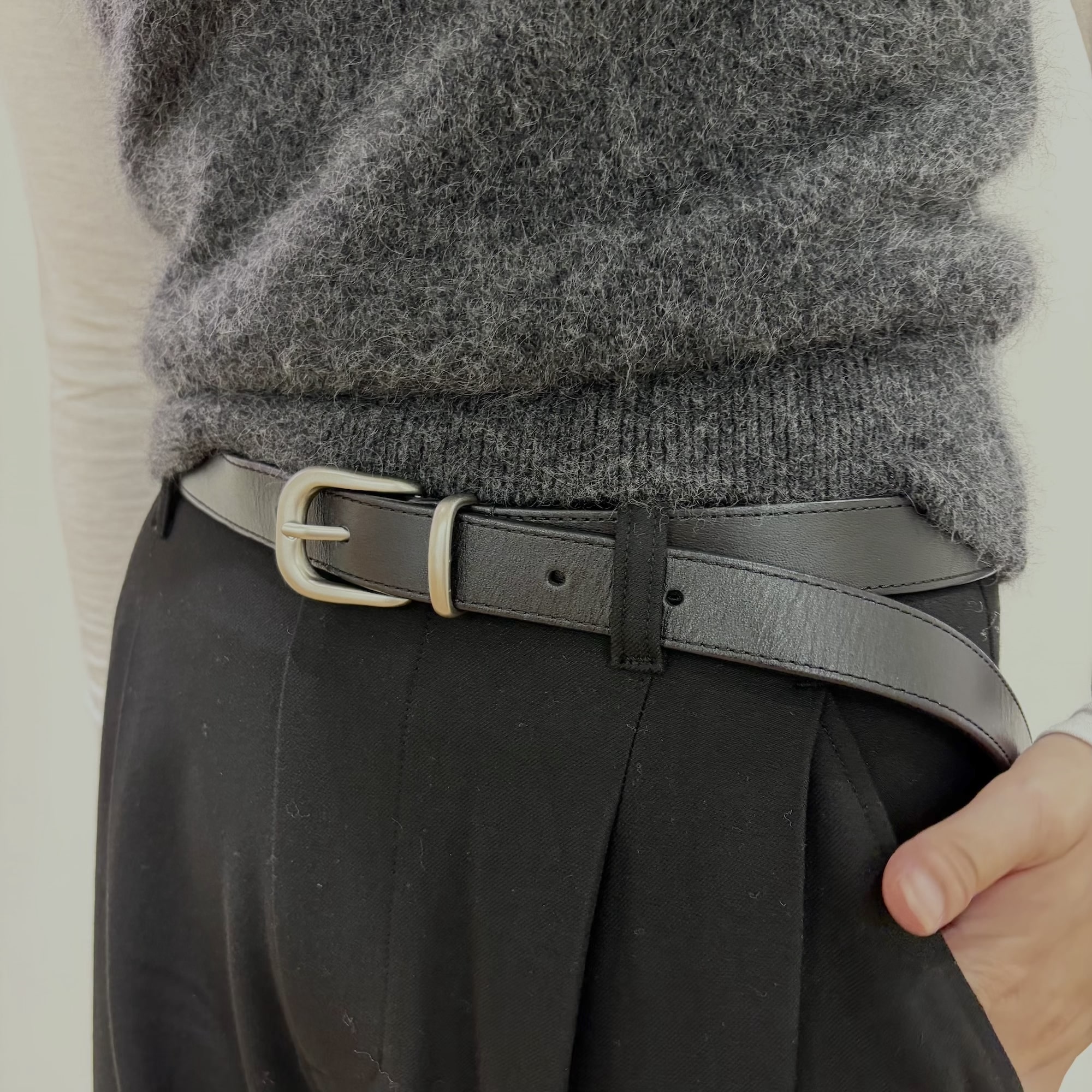 ユニクロシー フラッフィカシミヤベスト ベルト