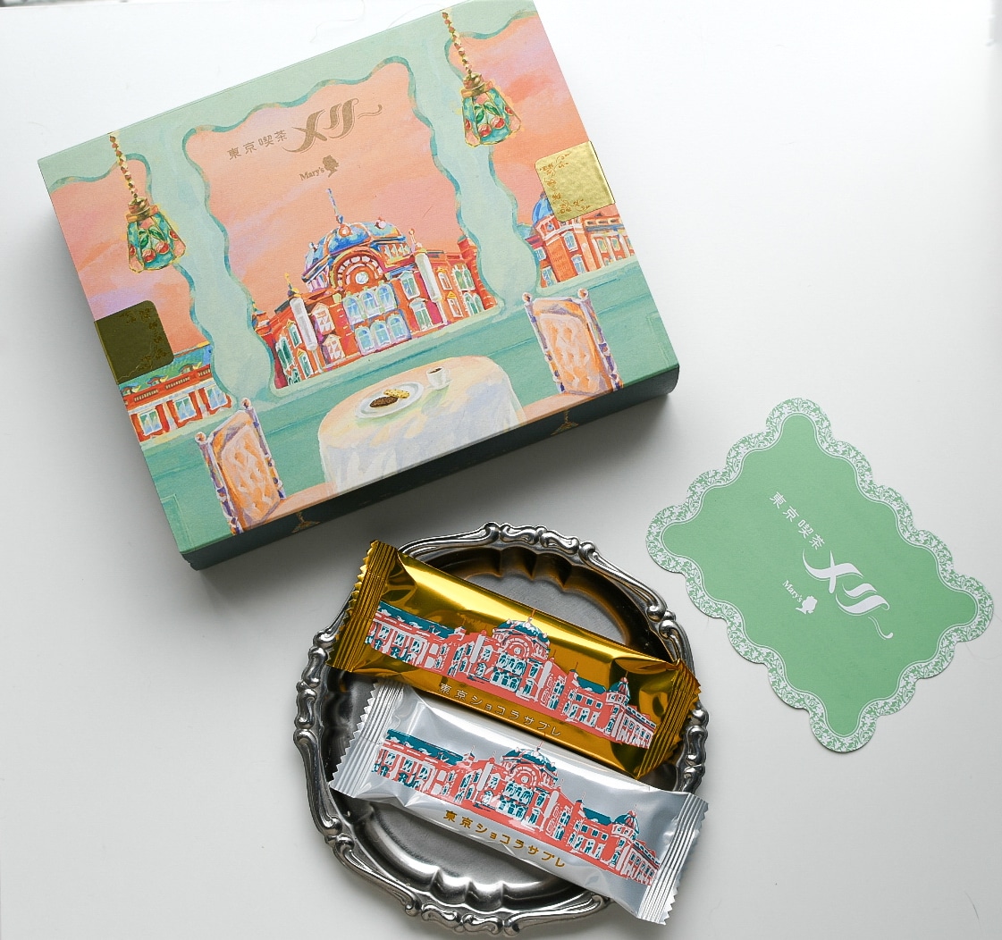 東京喫茶メリーの「東京ショコラサブレ 」の箱と中身