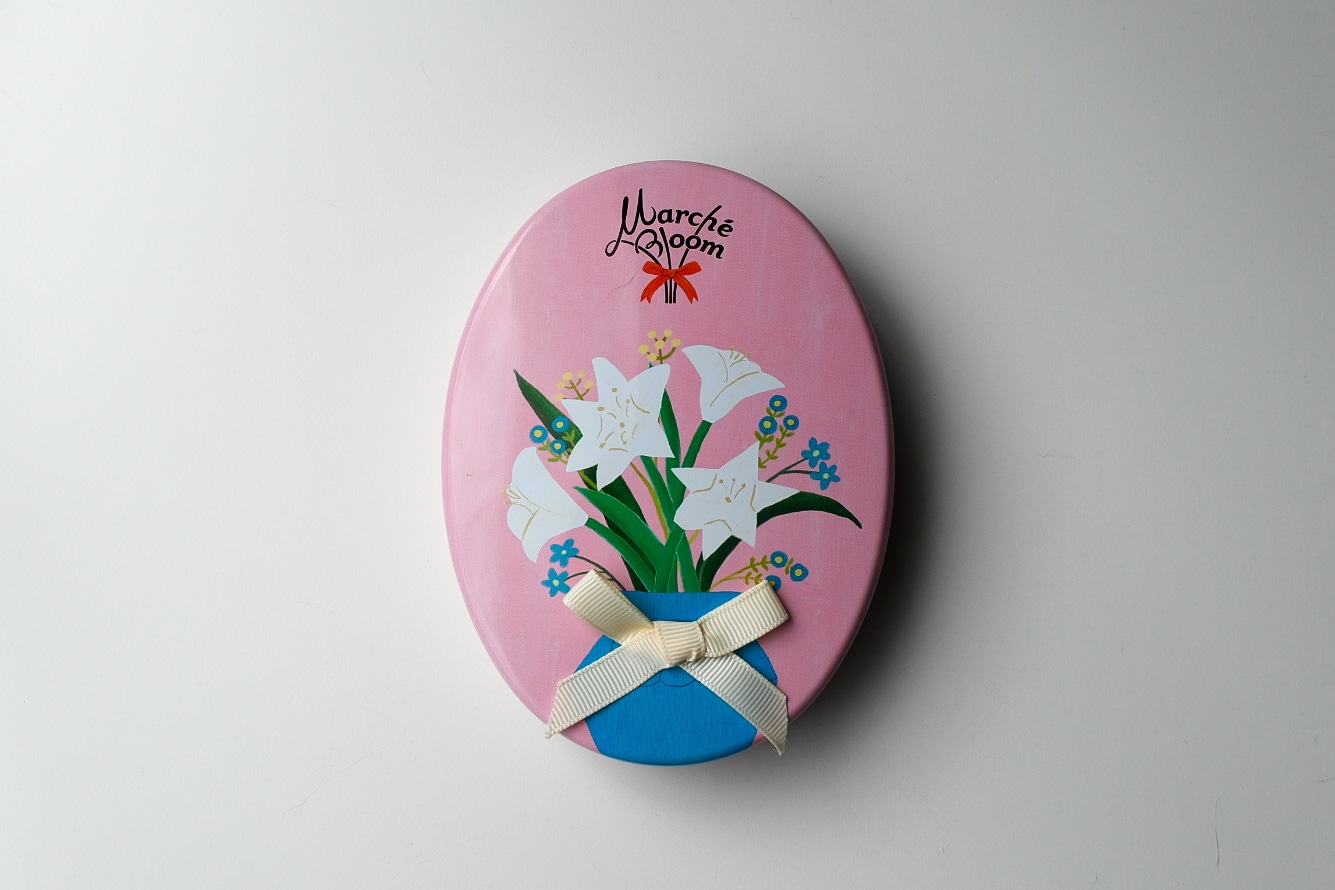Marché Bloom（マルシェ ブルーム）のクッキー缶「リリーベース」