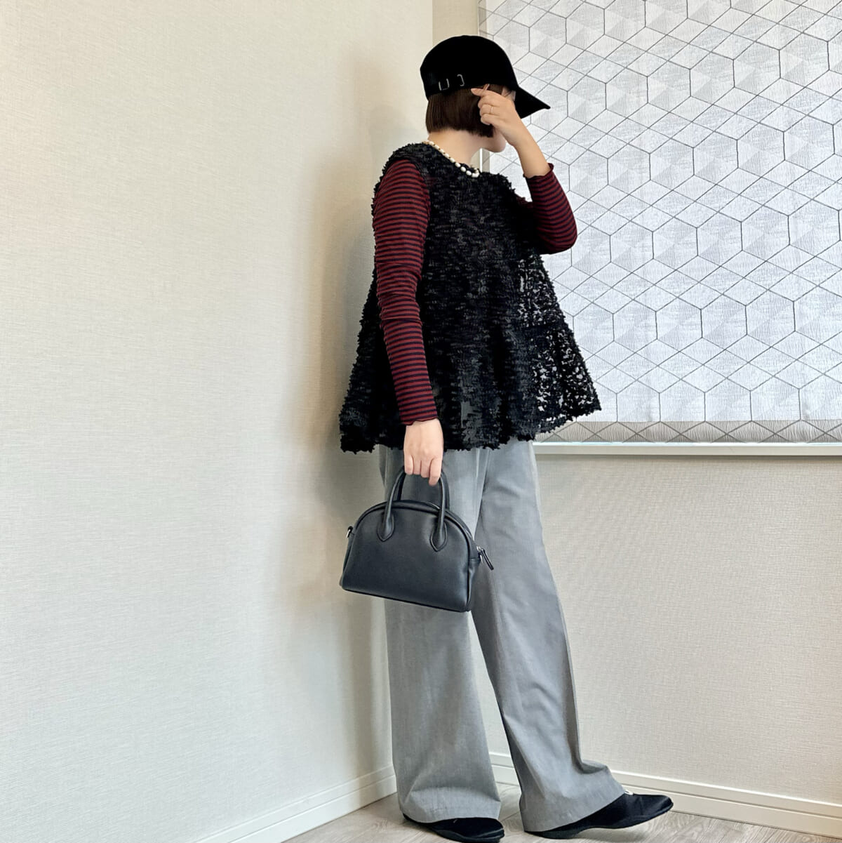 GUの「ソフトシアーボーダークルーネックT」30代秋コーデ