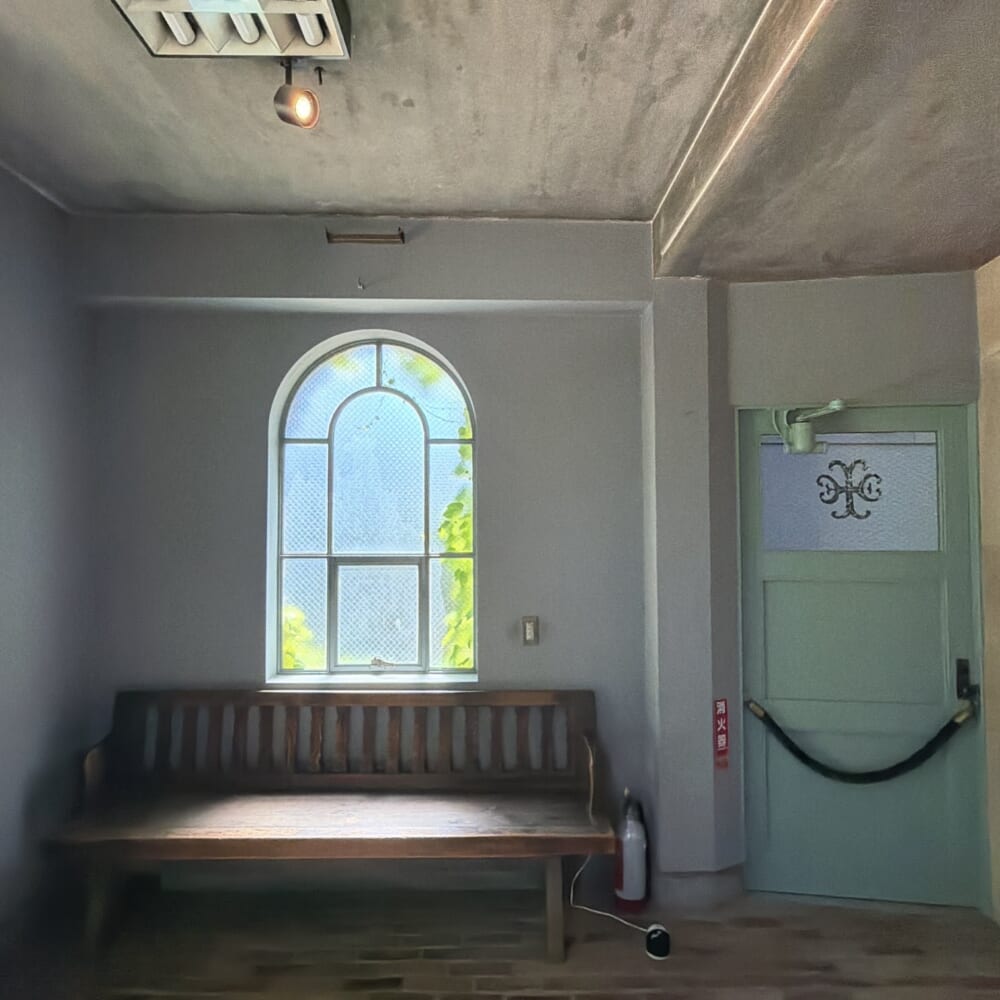 碌山美術館 窓