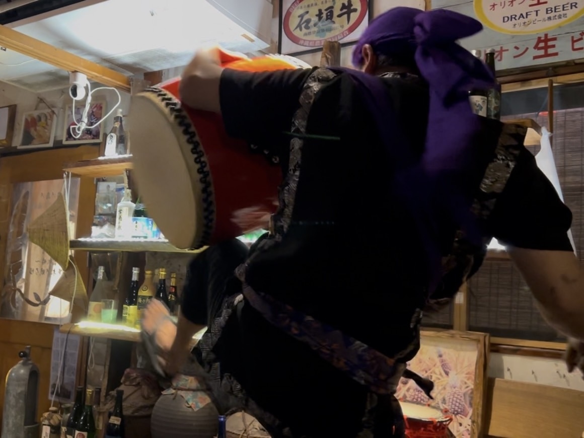 うさぎや本店 エイサー ライブ演奏