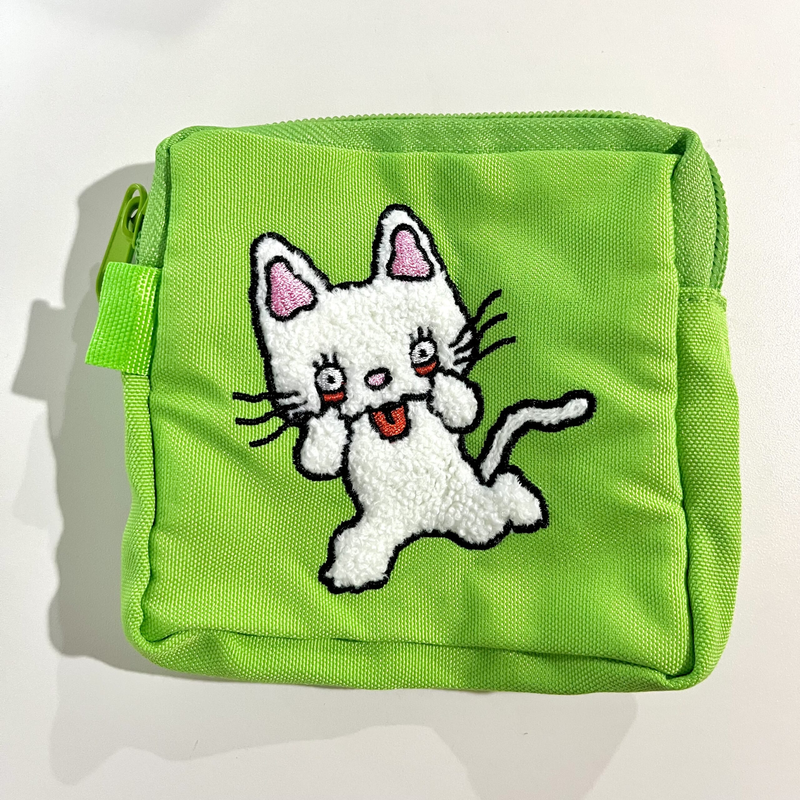 懐かしの【ノンタン】刺繍ポーチがガチャガチャで登場！2種類ゲット