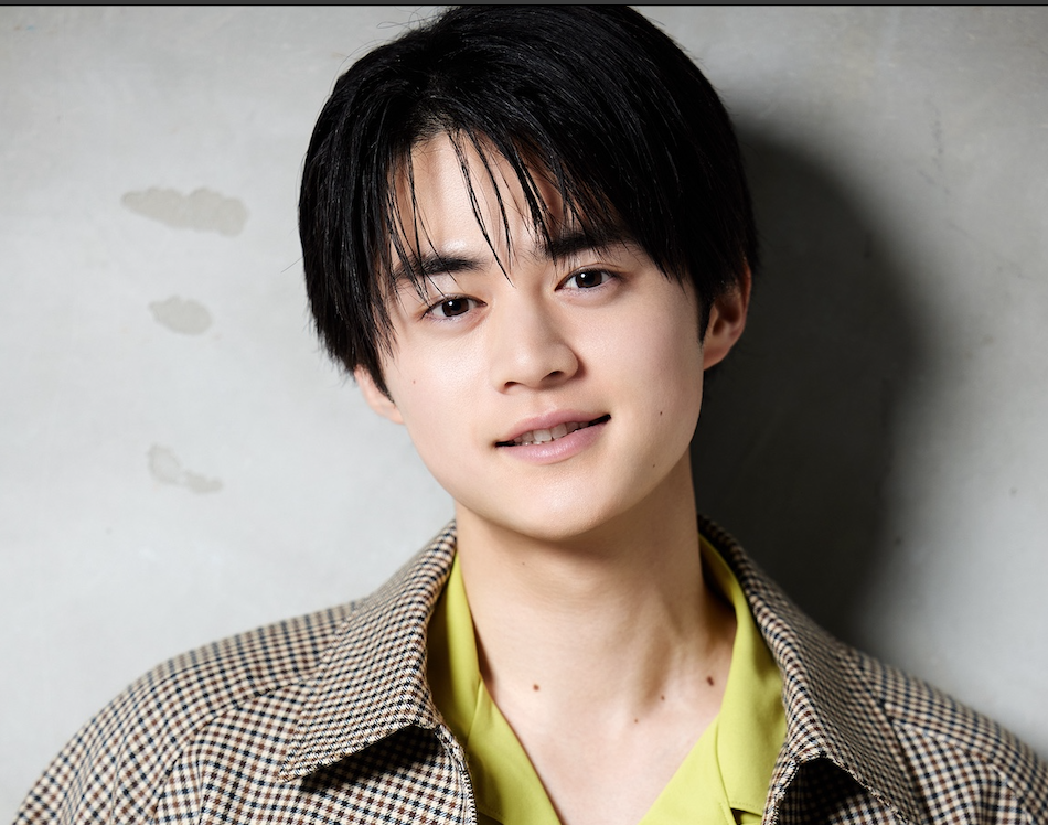 鈴鹿央士さん