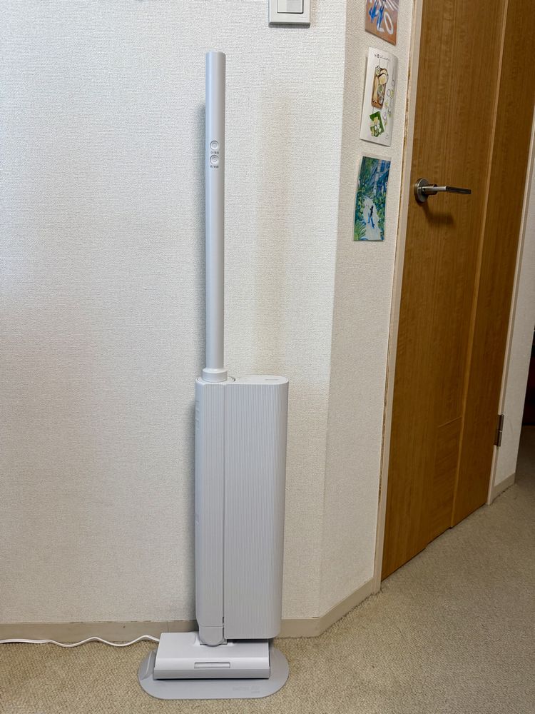 シャープ コードレススティック掃除機「ラクティブエア ステーション」EC-CR1。84,700円(参考価格)