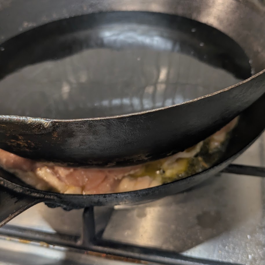 チキンの焼き方 鍋水 挟む