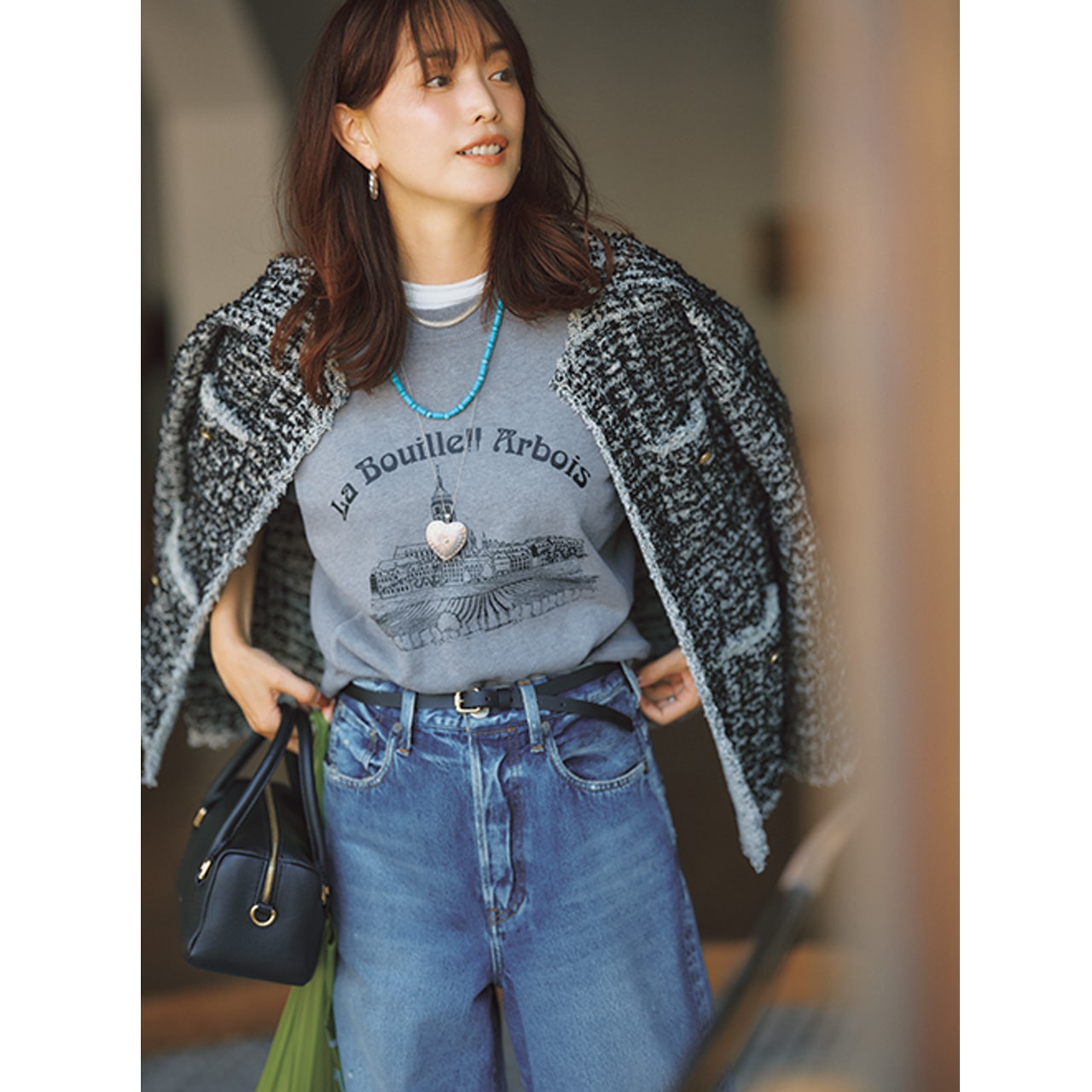 蛯原友里さん 柔らか素材とゆるシルエットで、カーデ代わりに着られる!