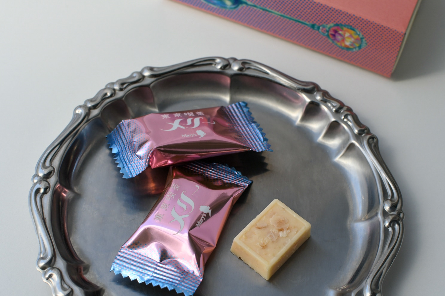はじけるキャンディチョコレート 夜明けのピーチソーダ