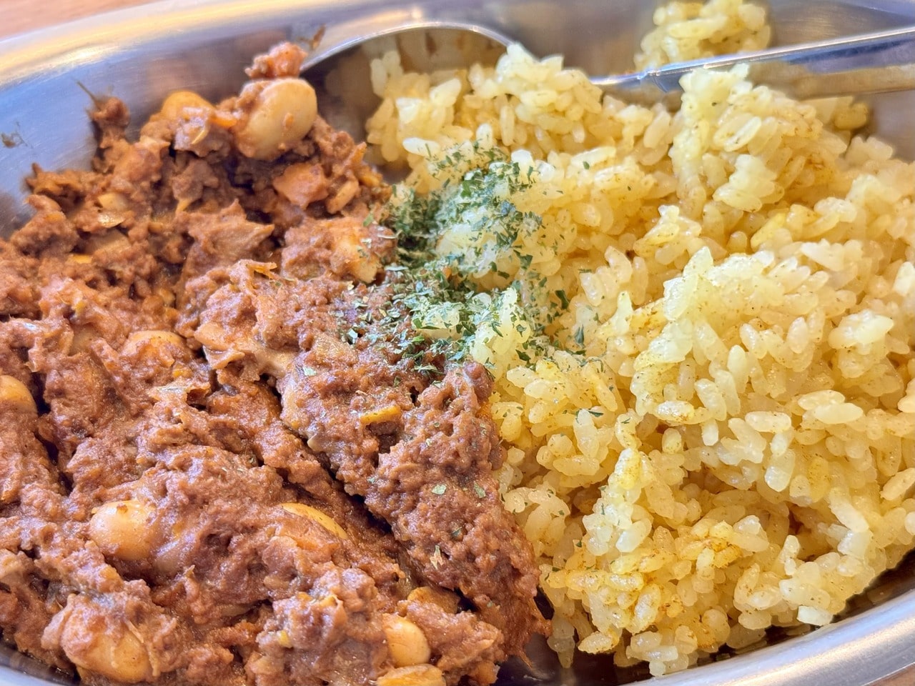 広島・呉カフェ「さんばしや」メニュー 「輸送艦しもきたドライカレー」アップ