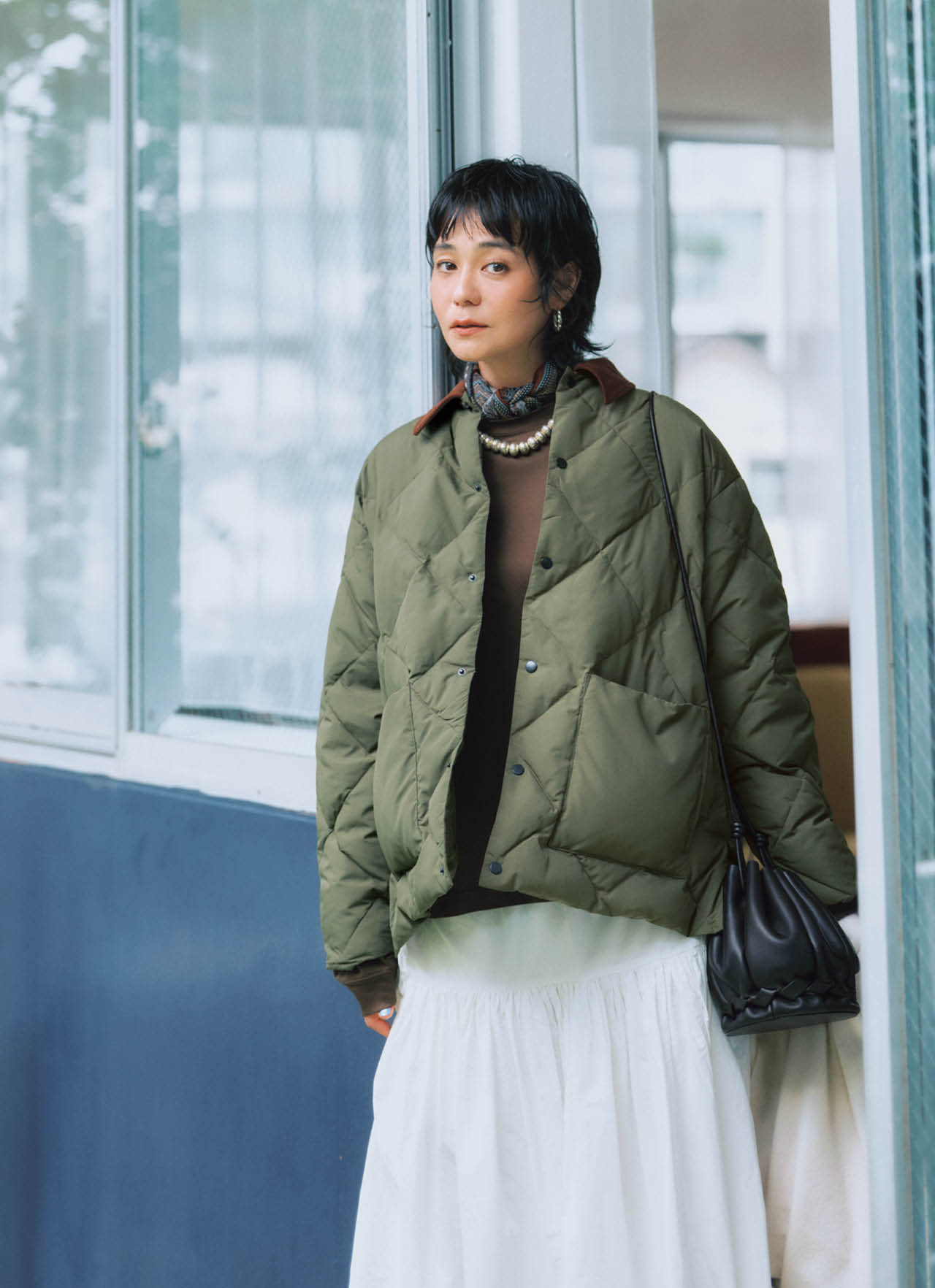 竹下玲奈さんの20th Anniv. LEE限定 12closet（トゥエルブクローゼット）【撥水】【石上美津江さんコラボ】衿付きキルティングダウン カーキのコーデ 正面