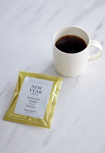 DEAN & DELUCA「冬の福袋 2027 スイーツタイムアソートメント」ニューイヤーブレンドコーヒー