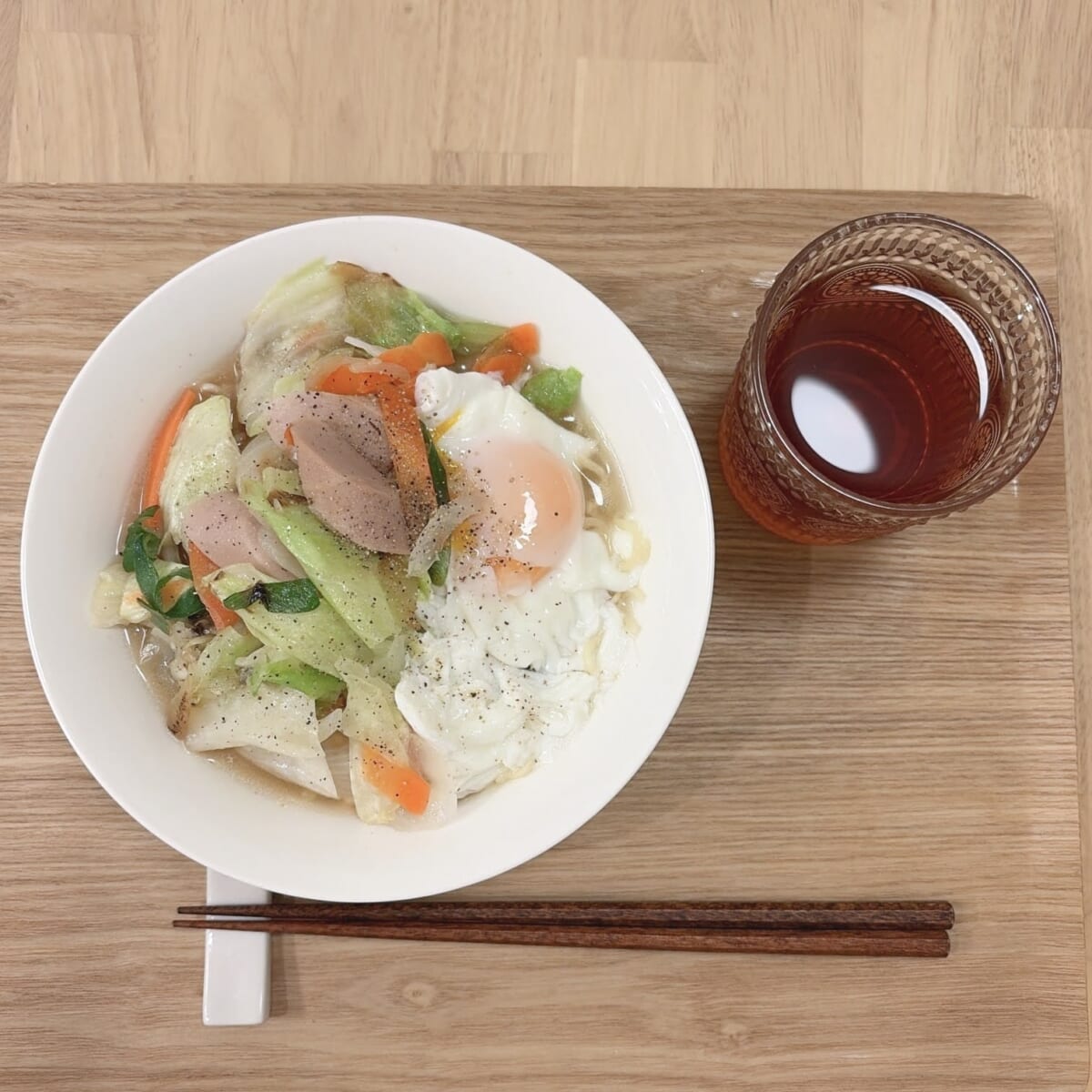 野菜をのせて食べる