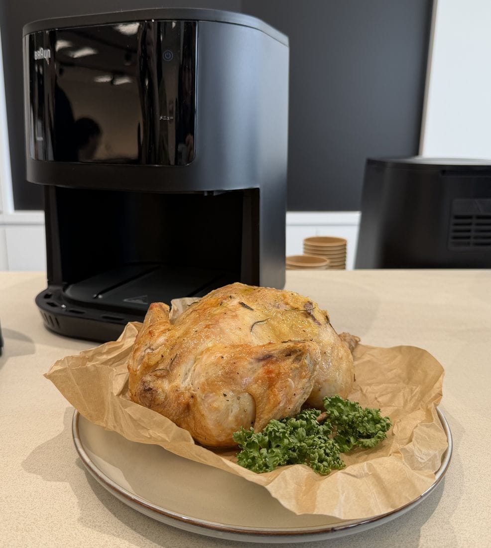 4.3Lのバスケットでは丸鶏を焼くこともできます