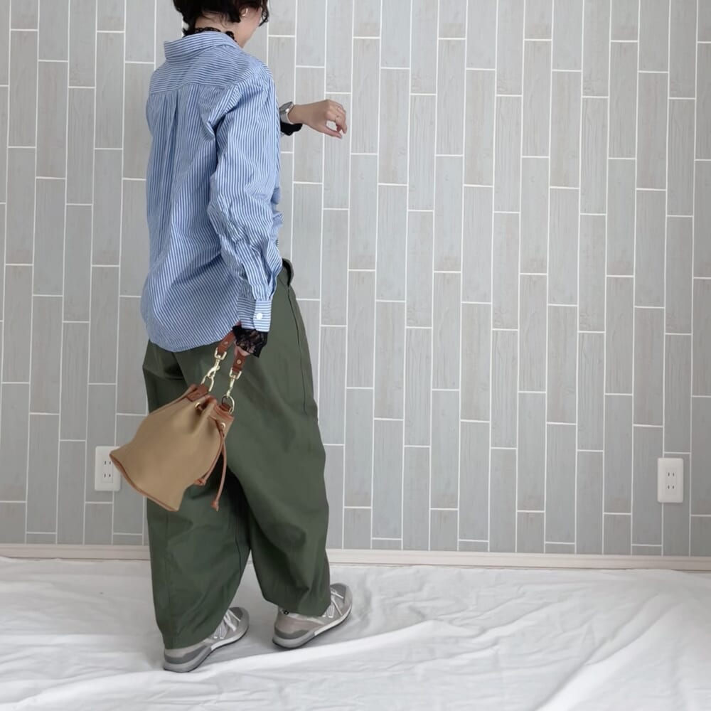 石上さん カーブパンツ 着回しコーデ レースタートル