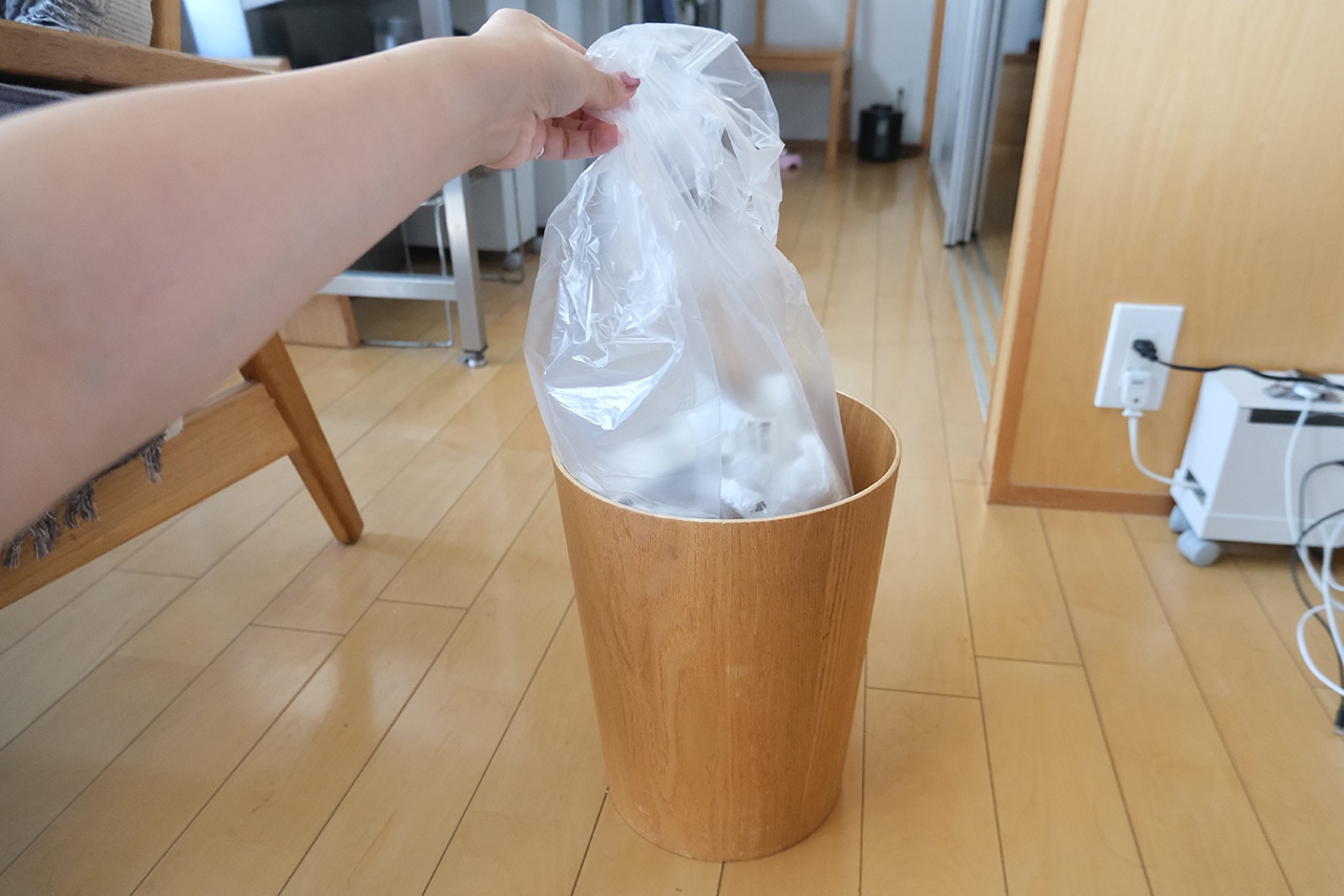 再生ポリエチレン入り ごみ袋14L用/枚数:20枚使用シーン