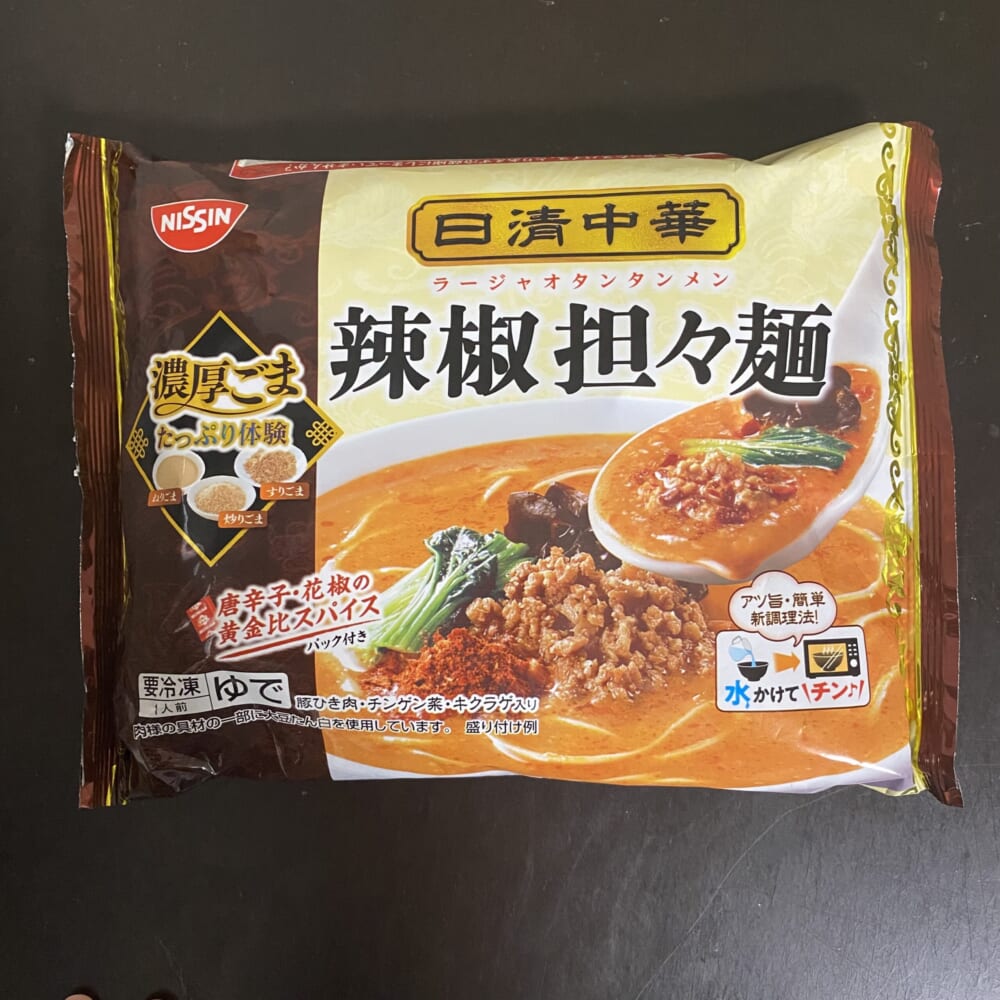 日清　担々麵　ラーメン