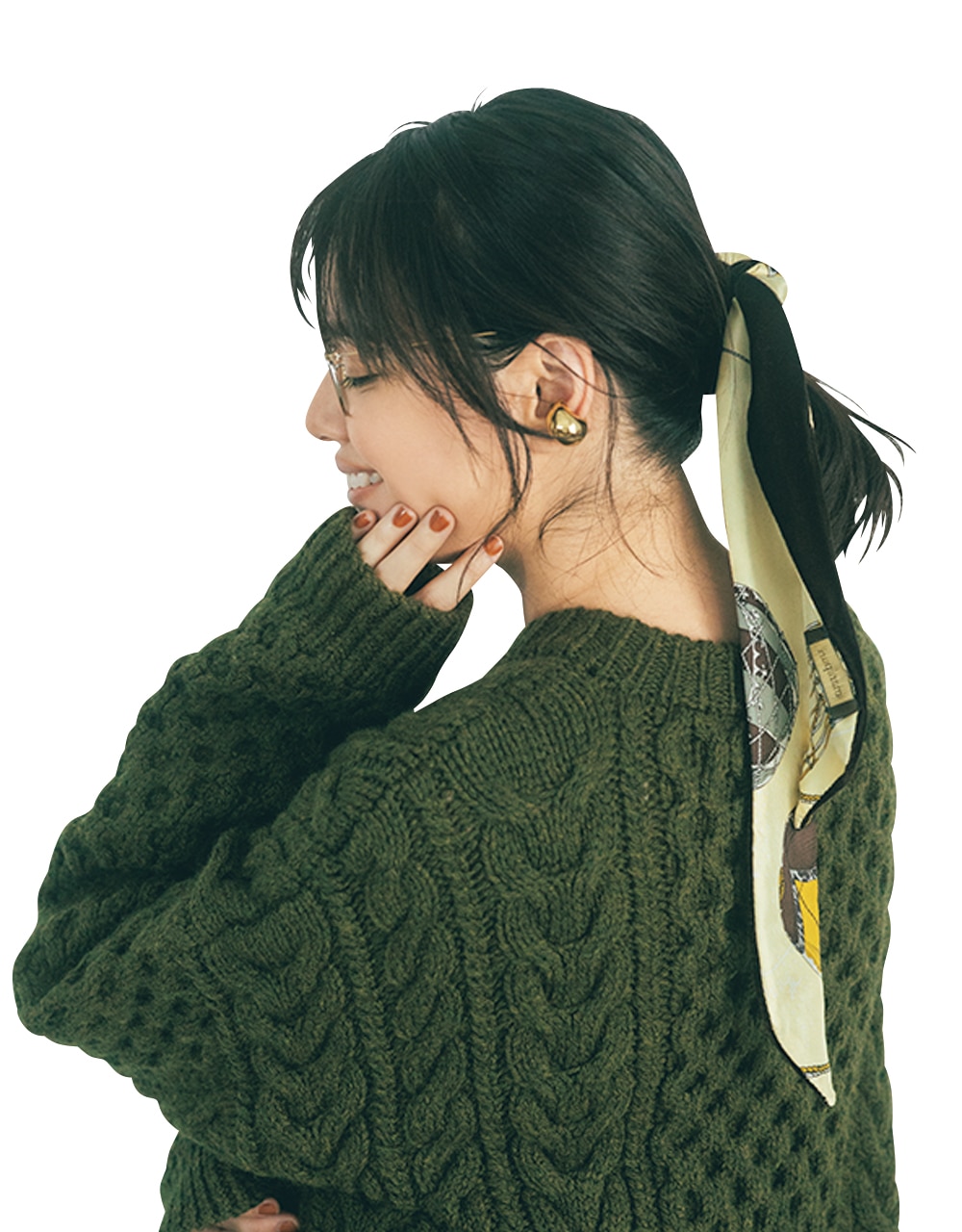 ［ボウタイ］スカーフで【アシメリボン巻き】 岸本セシルさん