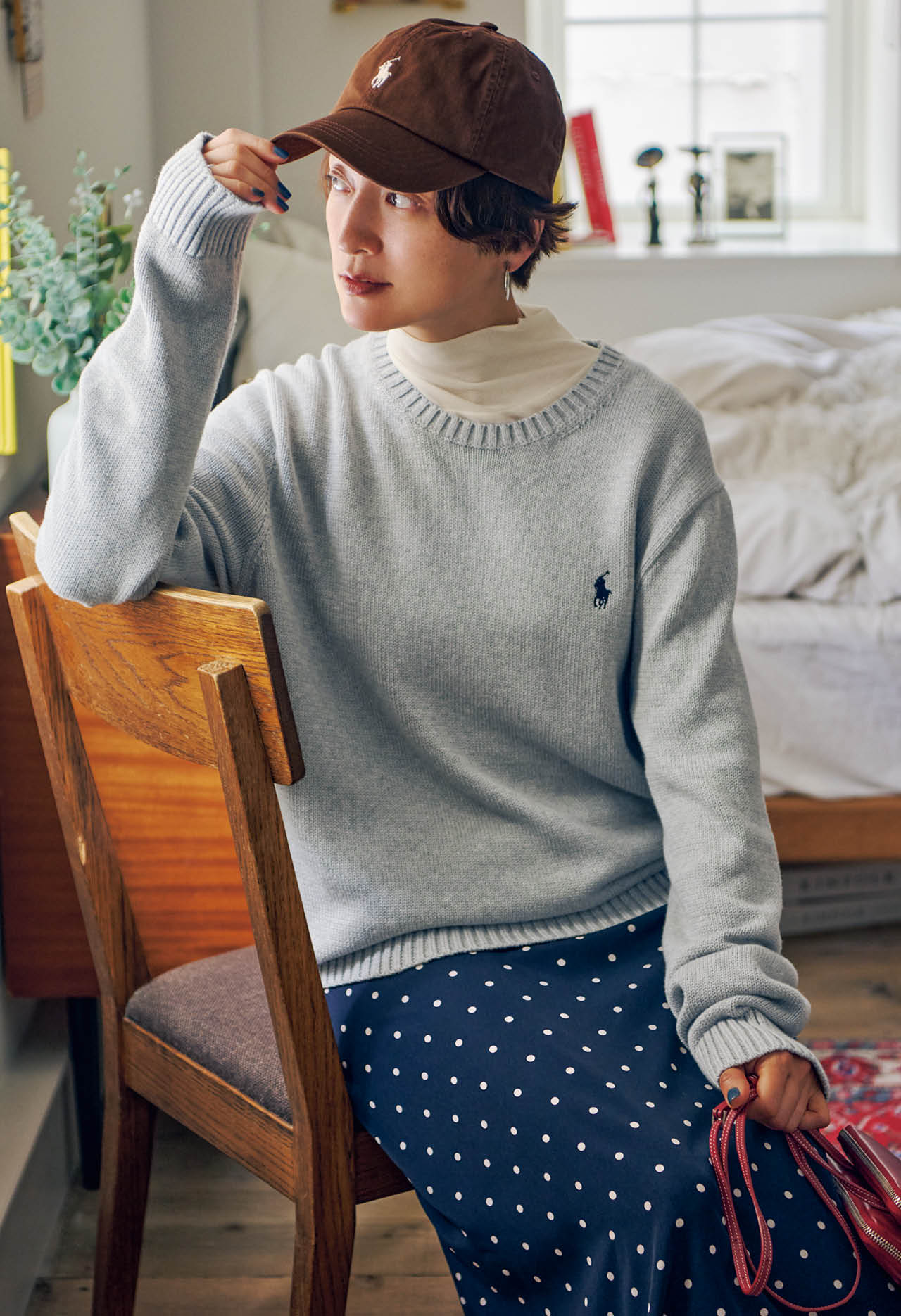 高山都さんのPOLO RALPH LAUREN(ポロ ラルフ ローレン)【洗える】Cotton Chino Classic Sports CapとPOLO RALPH LAUREN(ポロ ラルフ ローレン)7GG COTTON CREW NECK SWEATERのコーデ